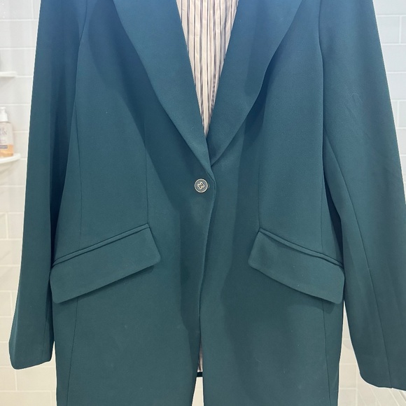 Dennis Basso Luxe Crepe Notched Collar Blazer - Picture 2 of 4